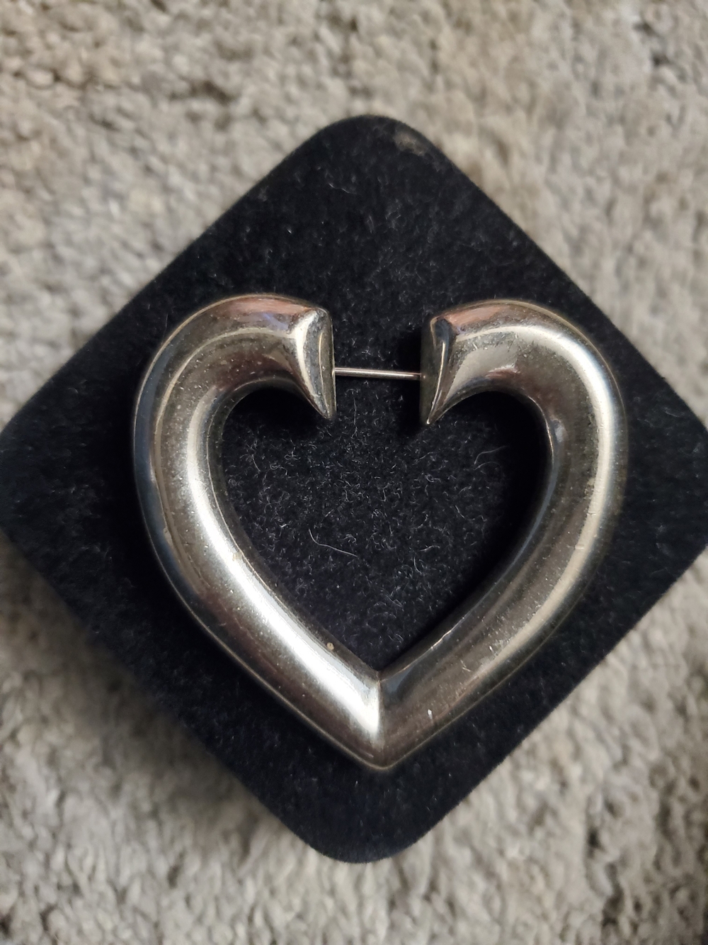 Vintage Silver Heart Brooch - Polished Metallic Pin